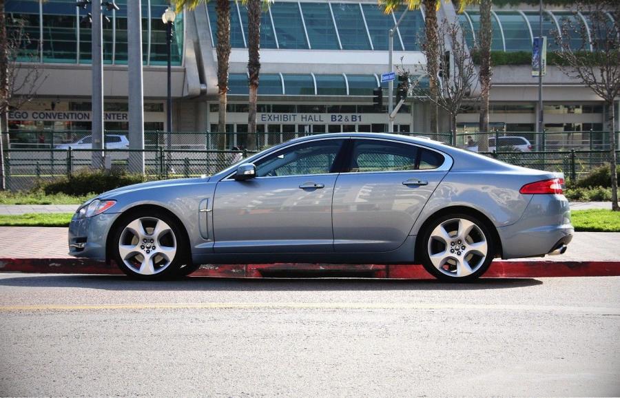  Jaguar XF 2008 года  (фото 165 из 175)